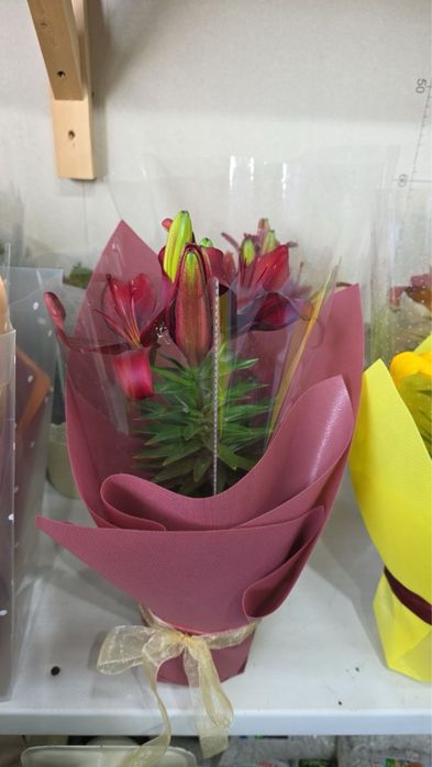 Лилия настоящий королевский цветок