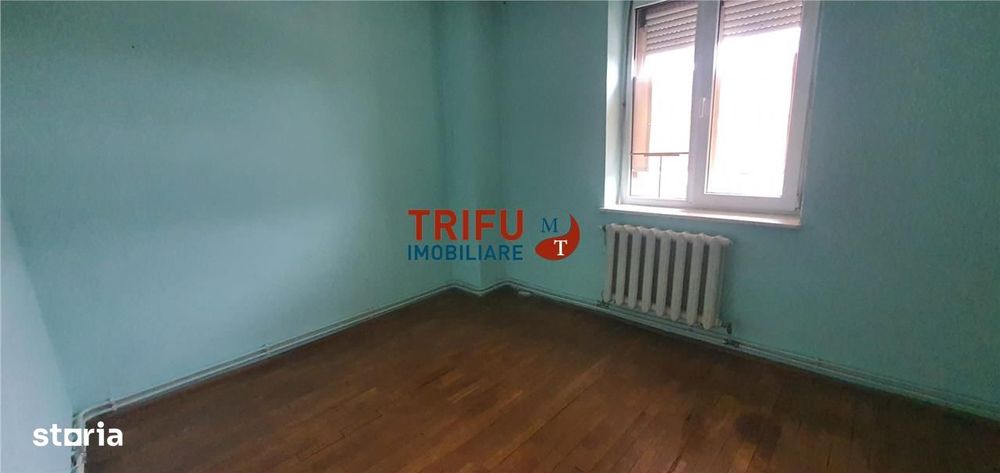 Apartament cu 4 camere de vanzare zona Centru