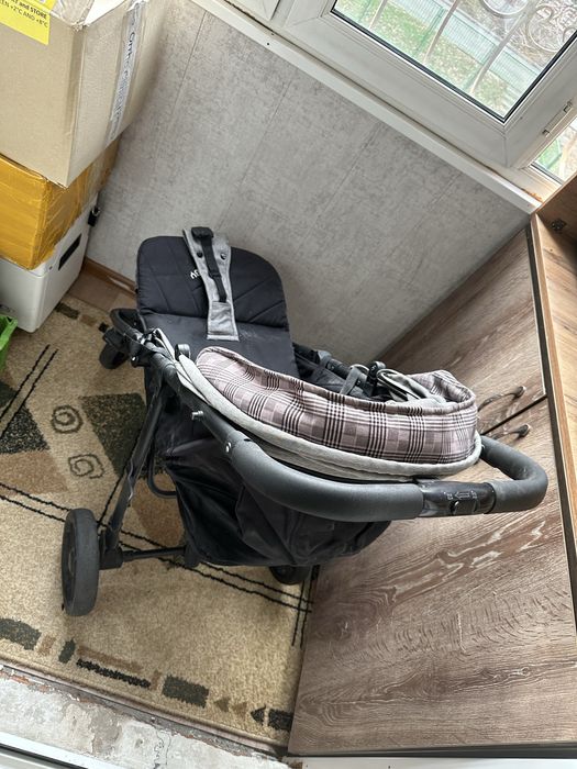 Детская коляска отдам даром