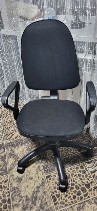 Компьютерное кресло офисное