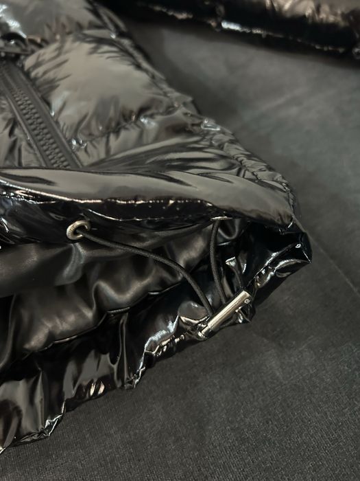 Geacă puffer HUGO lucioasă neagră XXL– model premium iarnă – 320 lei