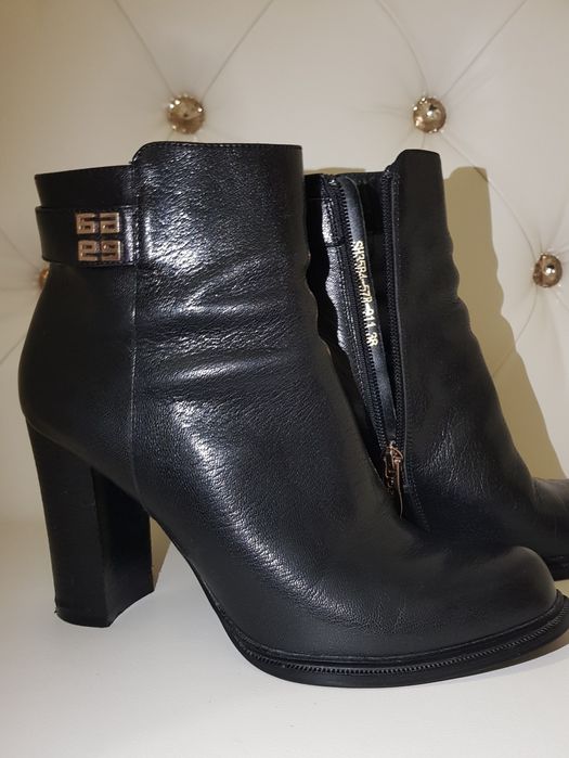 Продам женскую обувь из натуральный  кожи