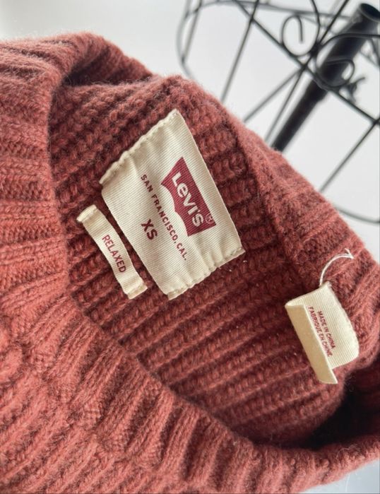 Pulover Levi’s dama