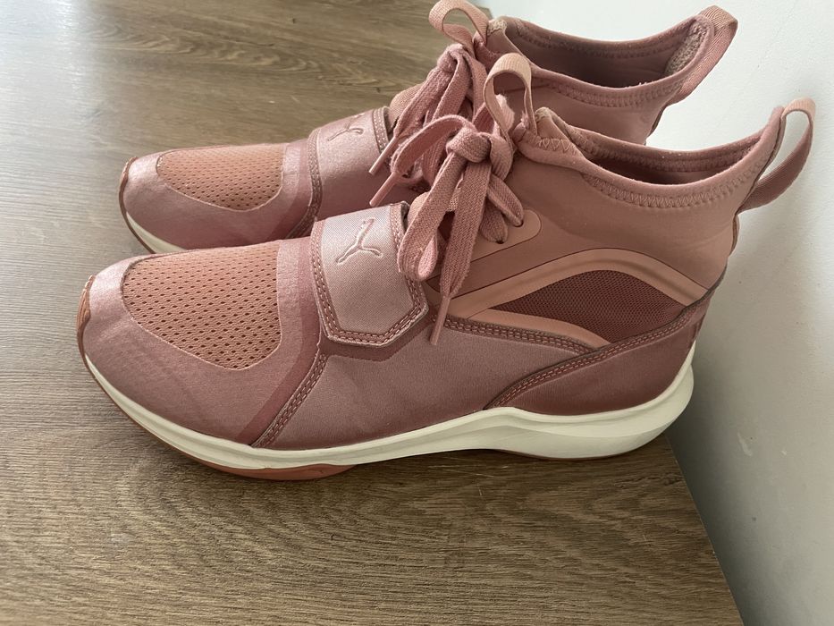 Adidasi puma marime 39