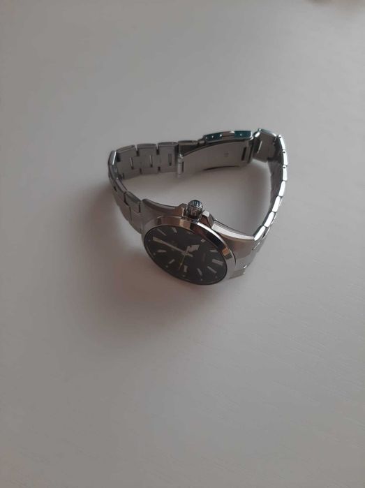 Ceas Casio Edifice 100 D -1AVUEF cu bratara din otel inoxidabil - NOU