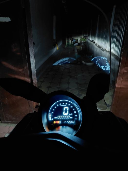 Макси скутер  Nmax zrx 200
