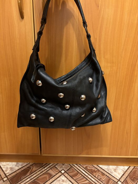 Всеот 3000 тысыч.