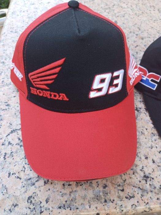Шапки на Honda Marc Marquez HRC червено и черно!