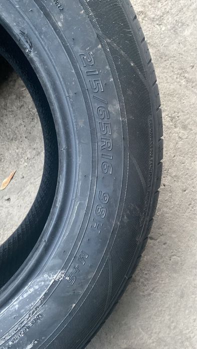 Продам резину 215.65.р16