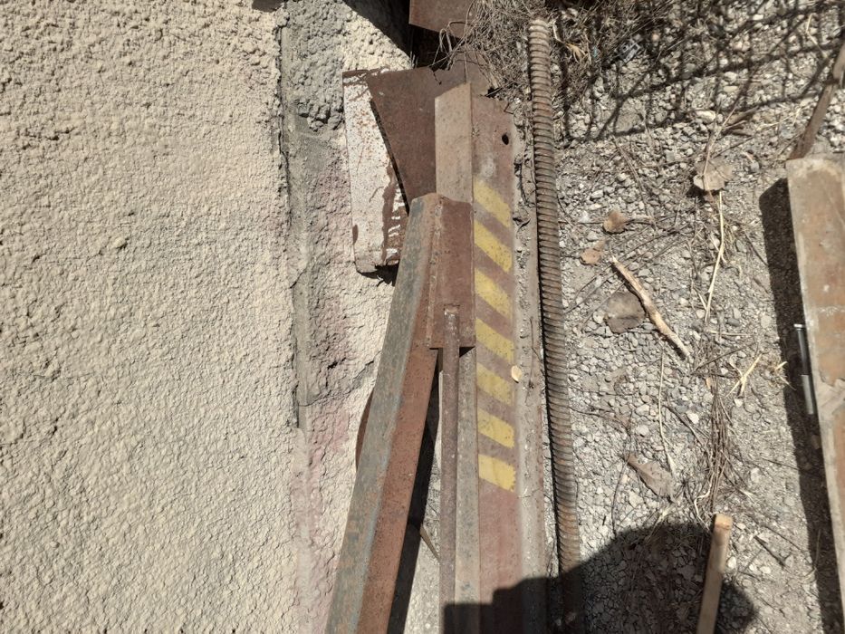 Продам угловой кран