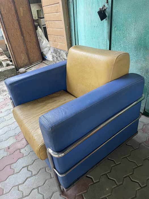 Офисное кресло мягкое