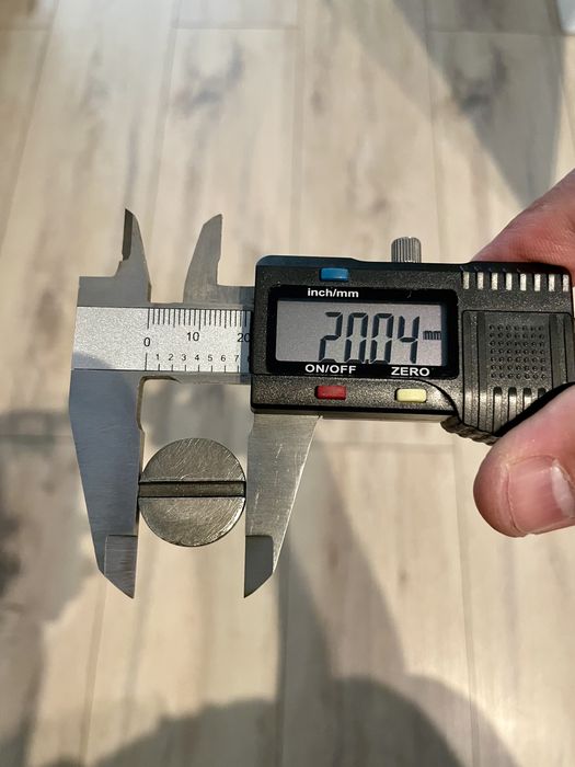 Surub 3/4  cu filet pt quick release ( umerar, stabilizator din lemn )