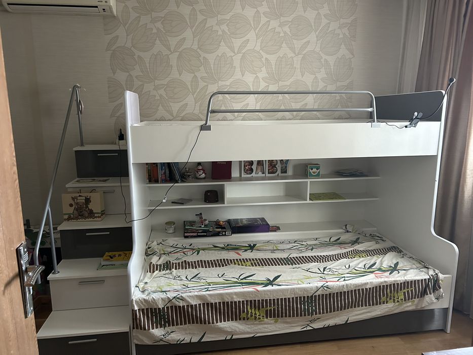 Двуетажно легло ,