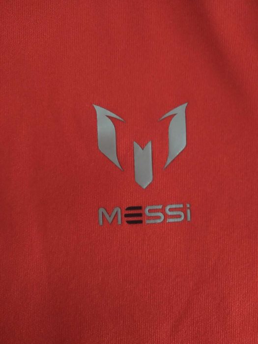 Фланелка.   Adidas.  Messi.    Оригинална.