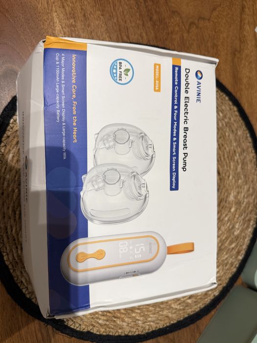 Hands free помпа за кърма