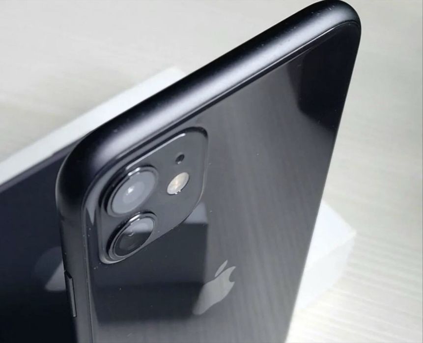 Продам айфон 11