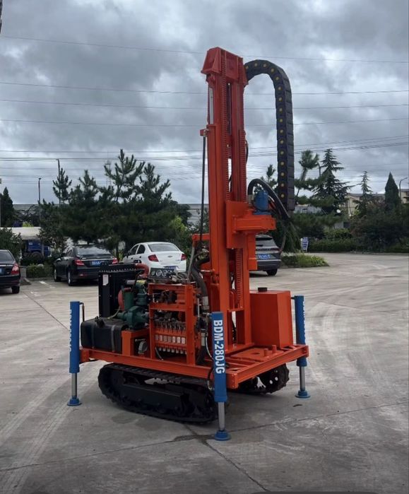 Utilaj foraj hidraulic motor 50cp 2 tone