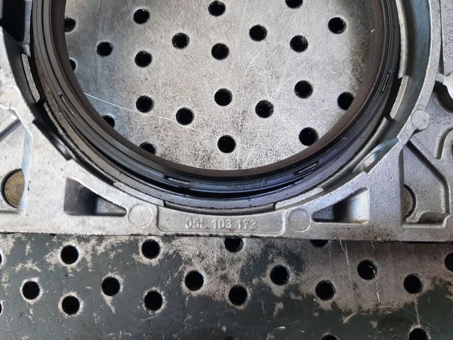 capac vibrochen cu senzor audi a6 c8 4k  2.0 tdi dfb  04l906433b  05l103173
