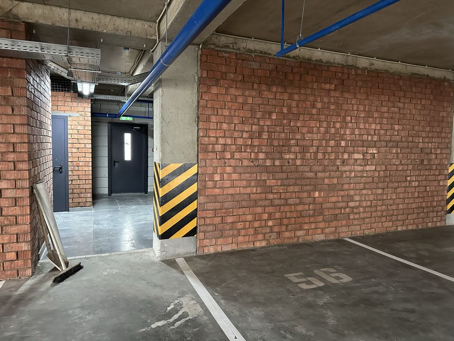 Сдам кладовое помещение в паркинге