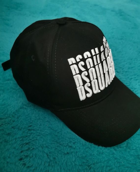 Șapcă dsquared2 nouă, cu etichetă. Poze reale. Am mai multe modele, se
