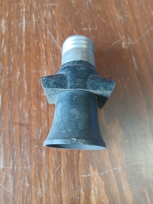 Кабел мостове и фасунка