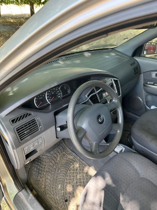 Kia carens 2.0 disel