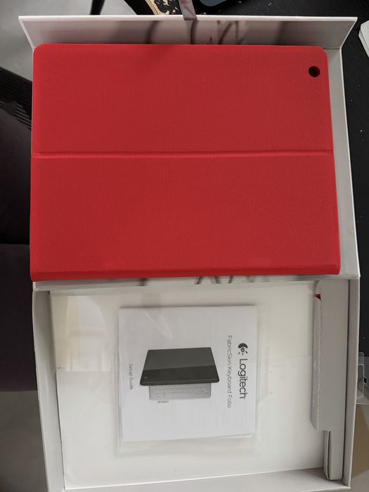 Husa tableta Logitech iPad 2,3,4