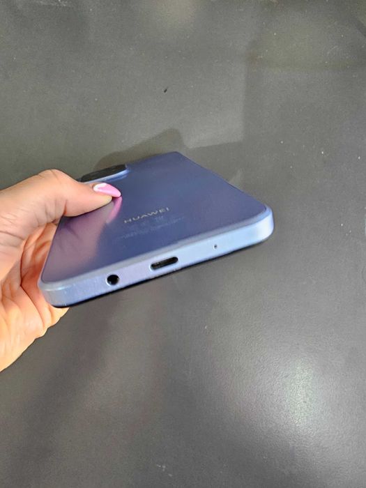 Huawei Nova Y61 Чисто Нов