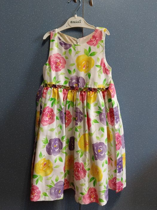 Детские нарядные платья.