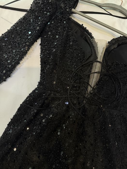 Дизайнерска къса рокля