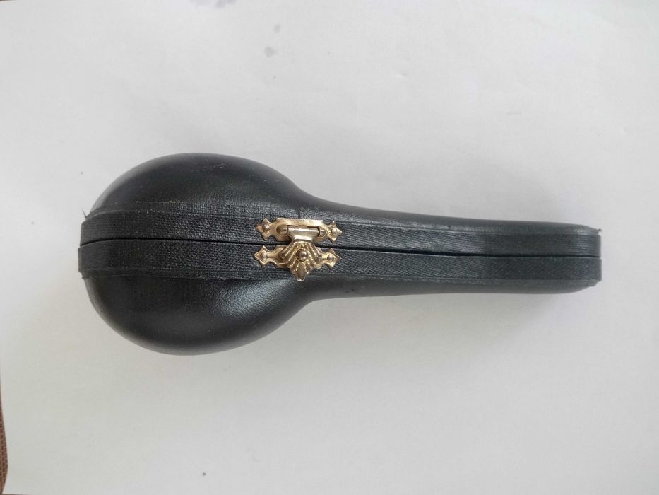 Стилно и красиво ,колекционерско предложение.