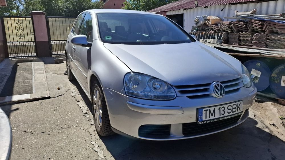 Volkswagen Golf 2005 benzină, 1.078 € — imagine 4