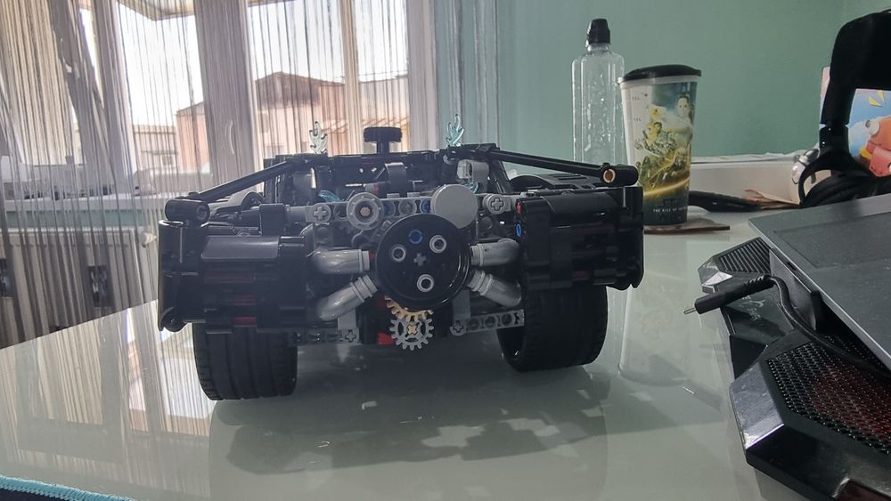 LEGO Technic Batman Batmobile 42127, 1360 piese