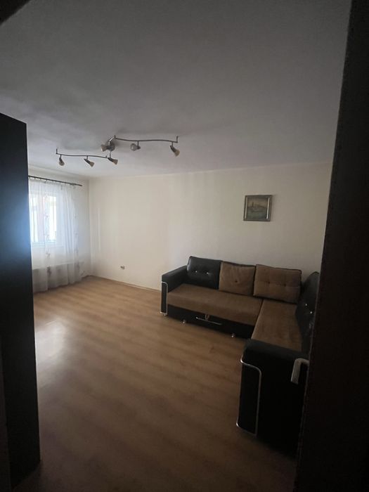 Apartament 2 cam decomandat zona Tic-Tac de inchiriat