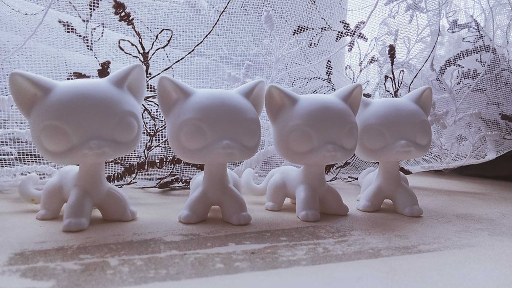 стоячки фигурки лпс