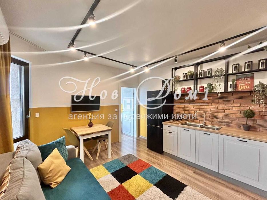 Продава се Двустаен апартамент в Варна, ЖП Гара - 47 кв.м за 3022 €/кв.м - Снимка #1