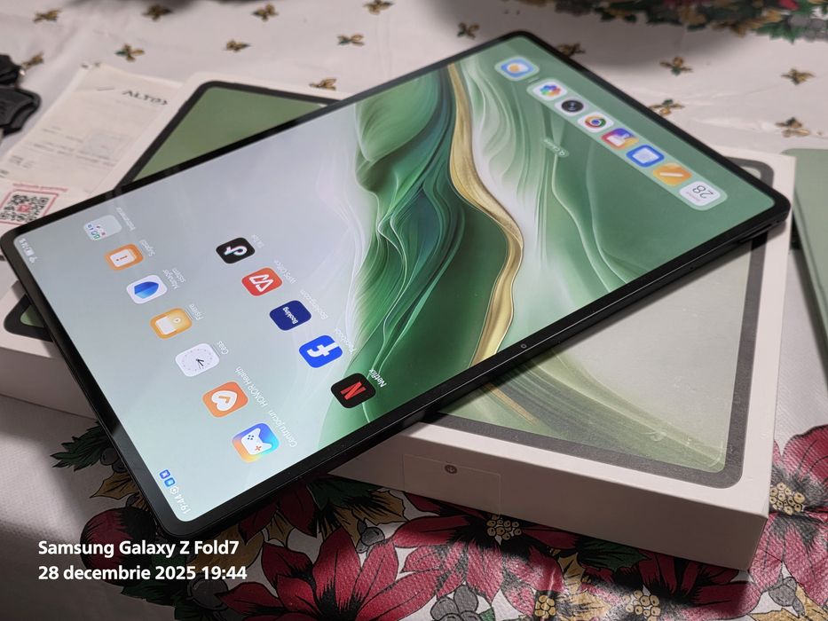 Tableta Honor Magic Pad2 -12.3 INCH Oled / 256 gb cu 12 gb ram  /