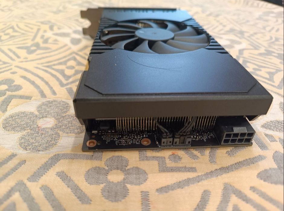 Продам GeForce RTX 2060 Super 8GB