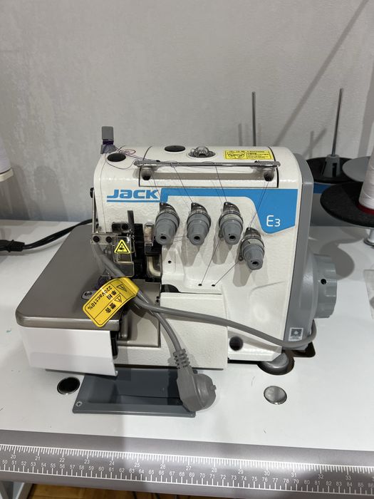 Оверлок  Jack E3