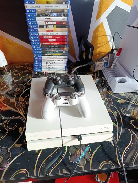 PlayStation  4, 2 manete,24 jocuri+