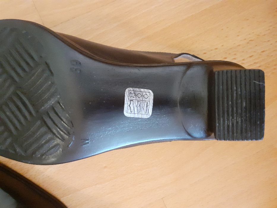 Pantofi cu toc de 5 cm