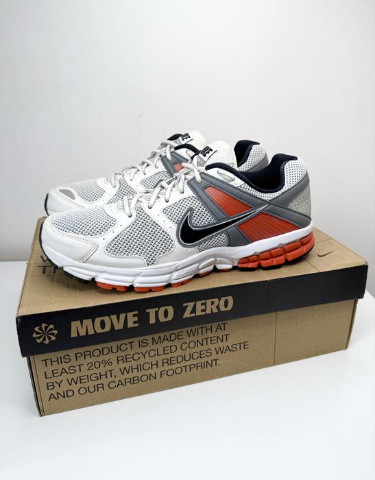 Nike Zoom Vomero 5 (44) 28см. Маратонки