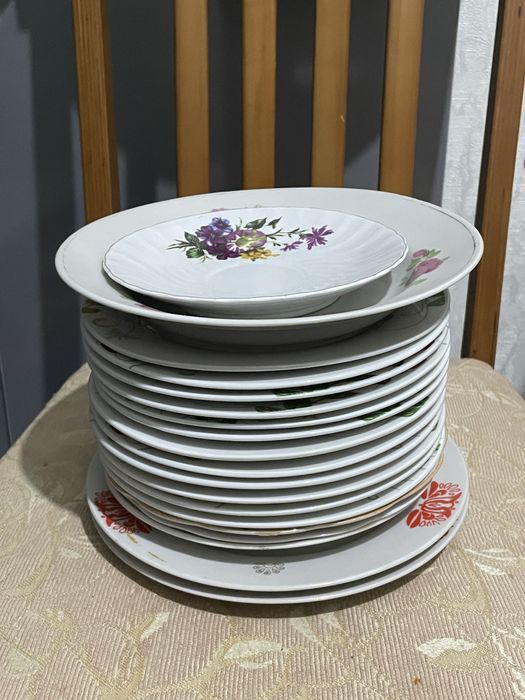 Тарелки отдам даром