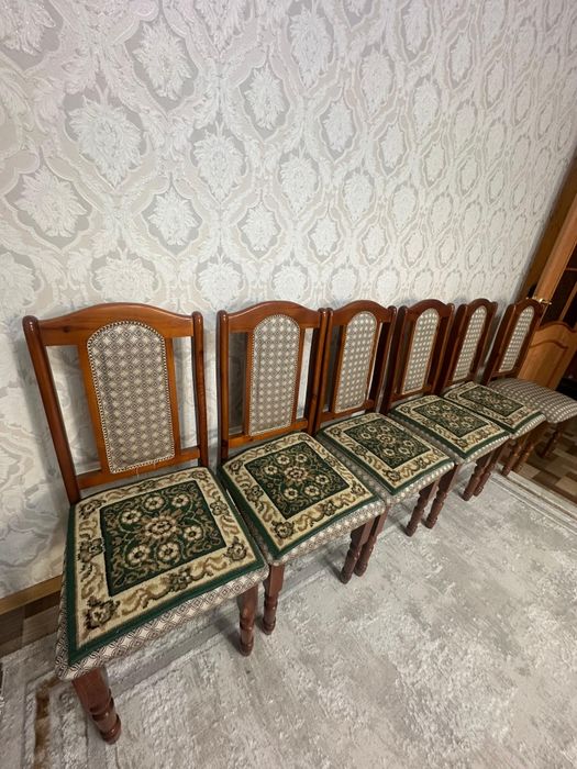 Стол в количестве 6 шт