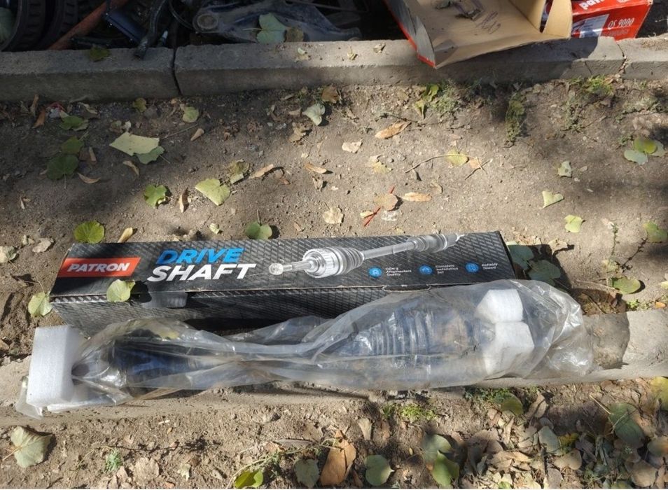 Передний привод левый на Лада Ларгус