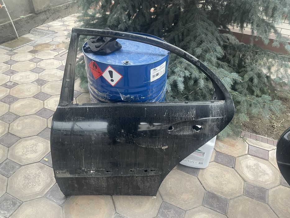 Запчасти на мерс 211