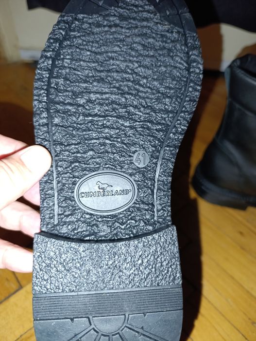 Зимни обувки (боти),нови.