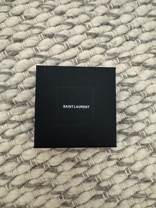 Brosa YSL (Saint Laurent)