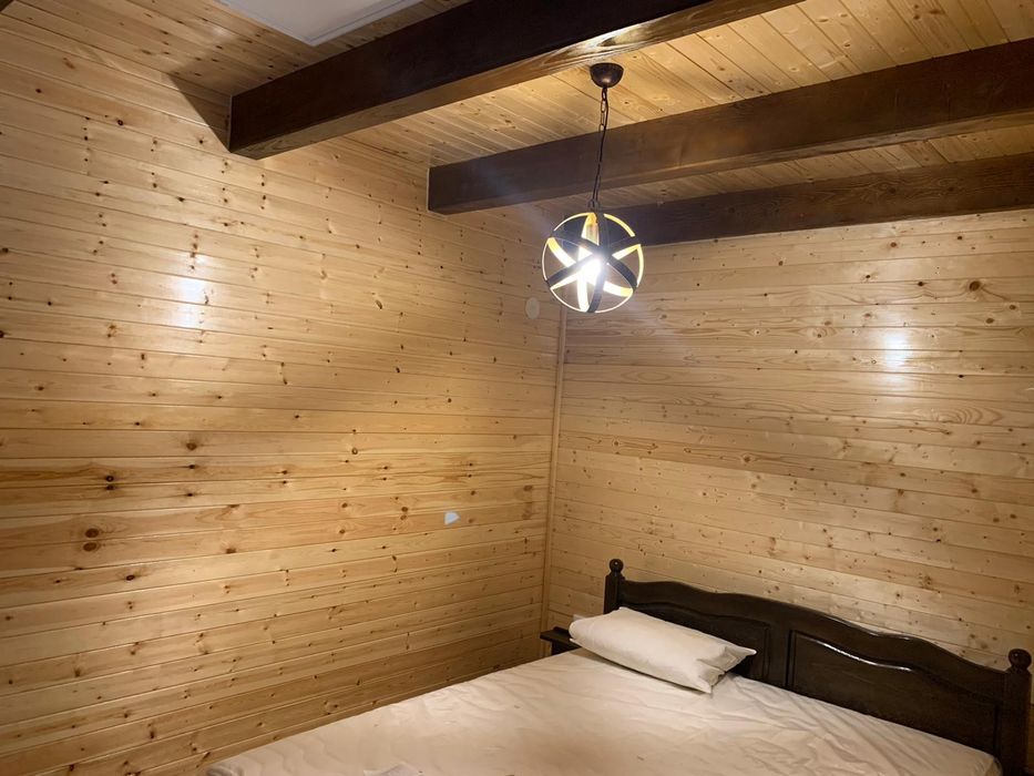 Vând casă de locuit pe structură de lemn