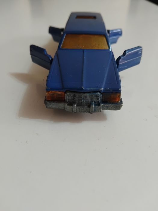 Метална количка - лимузина